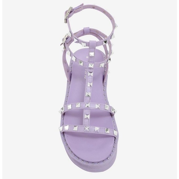 Lavender studded flatform sandals - Picture 3 of 8